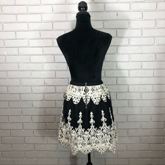 Design Lab Embroidered Black and White Mini Skirt - Picture 6 of 8